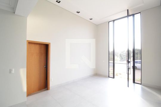 Casa de Condomínio para alugar com 4 quartos, 232m² em Granja Marileusa, Uberlândia