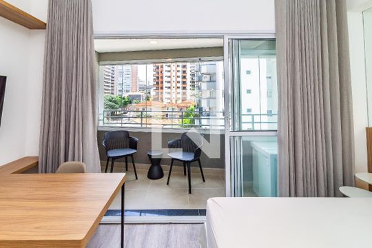 Varanda de kitnet/studio para alugar com 1 quarto, 24m² em Perdizes, São Paulo