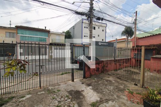 Garagem de casa à venda com 2 quartos, 183m² em Vila Dionísia, São Paulo