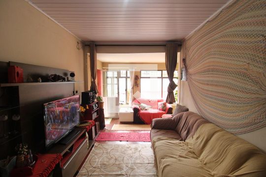 Casa à venda com 2 quartos, 183m² em Vila Dionísia, São Paulo