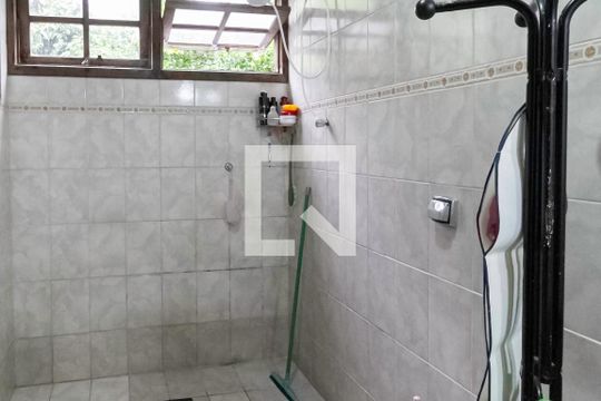 Banheiro social  de casa para alugar com 3 quartos, 900m² em Trevo, Belo Horizonte