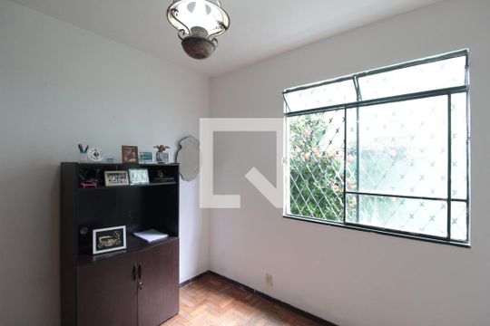 Quarto 1 de casa à venda com 3 quartos, 360m² em Itapoã, Belo Horizonte