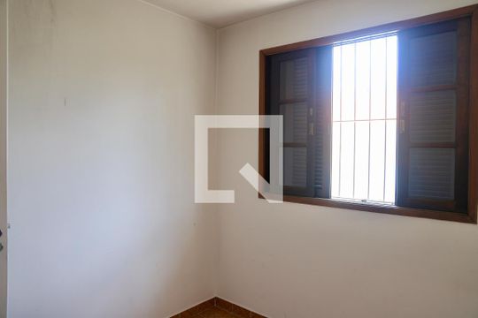 Quarto 2 de casa à venda com 3 quartos, 180m² em Chácara Inglesa, São Paulo