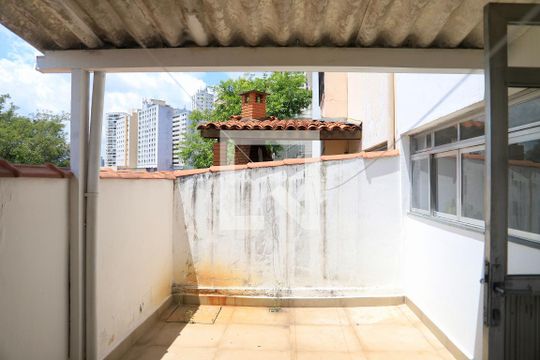 Quintal de casa à venda com 3 quartos, 180m² em Chácara Inglesa, São Paulo