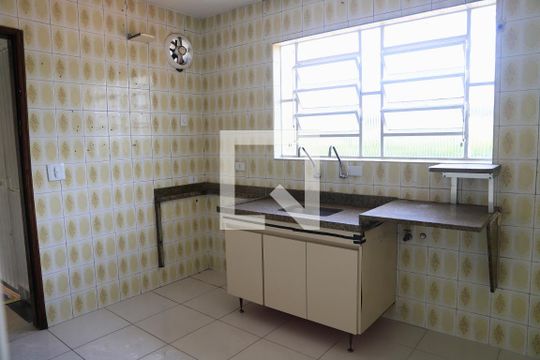 Cozinha de casa à venda com 3 quartos, 180m² em Chácara Inglesa, São Paulo