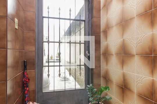 Entrada de casa à venda com 3 quartos, 168m² em Vila Brasil, São Paulo