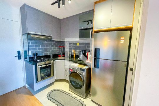 Cozinha de apartamento para alugar com 1 quarto, 35m² em Jardim Paulista, São Paulo