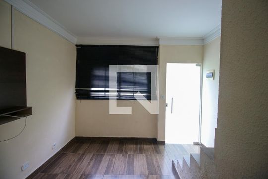Sala de casa de condomínio para alugar com 2 quartos, 41m² em Parada Xv de Novembro, São Paulo