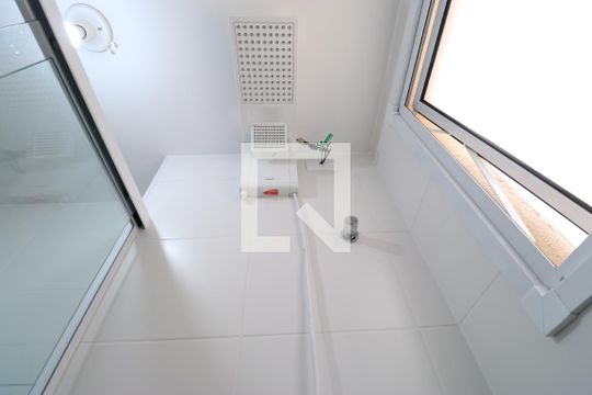 Banheiro de apartamento à venda com 1 quarto, 32m² em Barra Funda, São Paulo