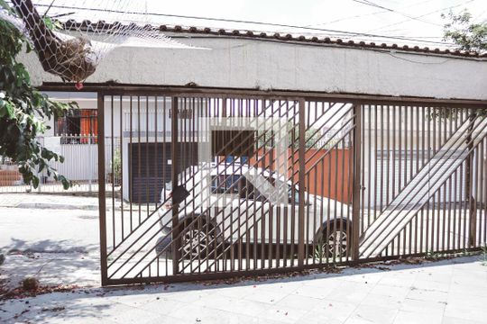 Garagem de casa à venda com 3 quartos, 142m² em Vila Prado, São Paulo