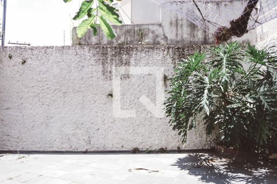 Garagem de casa à venda com 3 quartos, 142m² em Vila Prado, São Paulo