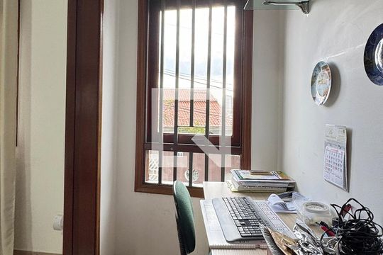 Escritório de casa para alugar com 3 quartos, 300m² em Jardim Silveira, Barueri