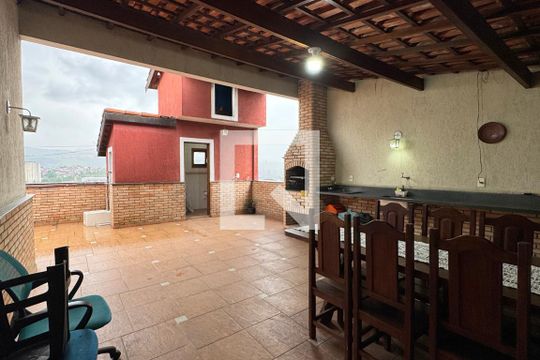 Churrasqueira de casa para alugar com 3 quartos, 300m² em Jardim Silveira, Barueri
