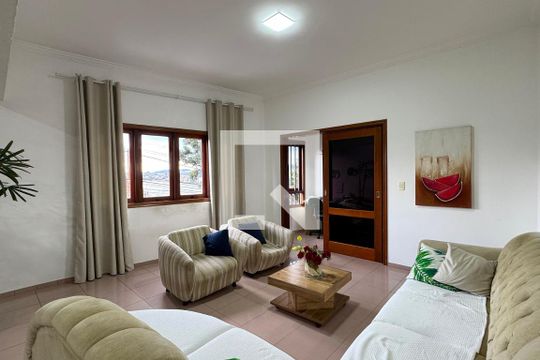Sala de casa para alugar com 3 quartos, 300m² em Jardim Silveira, Barueri