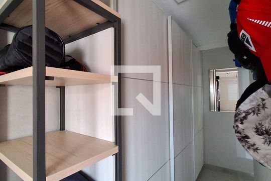 Closet de casa à venda com 3 quartos, 300m² em Vila Dourados, São Bernardo do Campo
