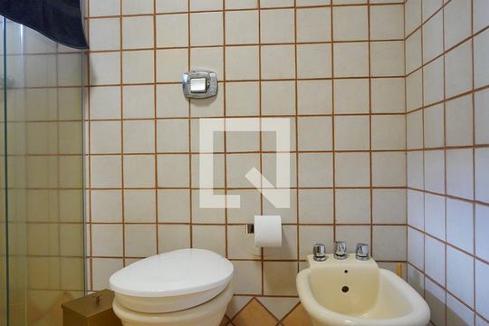Banheiro Corredor de casa de condomínio para alugar com 4 quartos, 380m² em Lagoa da Conceição, Florianópolis