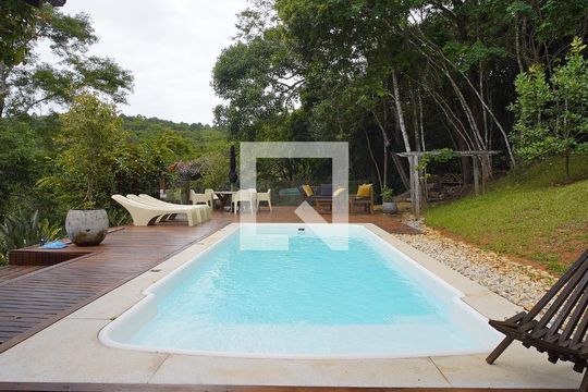 Área comum - Piscina de casa de condomínio para alugar com 4 quartos, 380m² em Lagoa da Conceição, Florianópolis