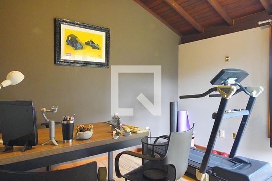 Escritório de casa de condomínio para alugar com 4 quartos, 380m² em Lagoa da Conceição, Florianópolis