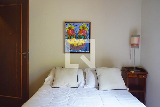 Quarto 2 de casa de condomínio para alugar com 4 quartos, 380m² em Lagoa da Conceição, Florianópolis
