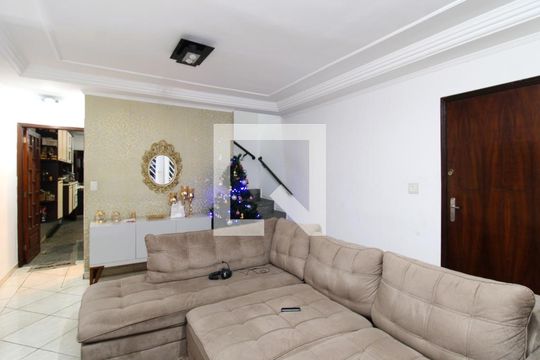 Sala de casa para alugar com 3 quartos, 210m² em Vila Paiva, São Paulo