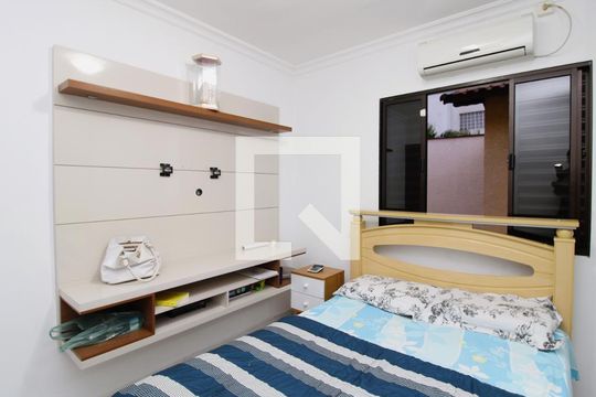 Quarto 2 de casa para alugar com 3 quartos, 210m² em Vila Paiva, São Paulo