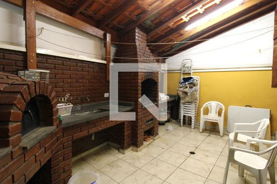 Quintal Gourmet de casa para alugar com 3 quartos, 210m² em Vila Paiva, São Paulo