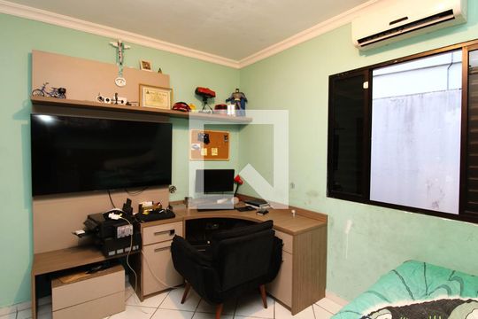 Quarto 1 de casa para alugar com 3 quartos, 210m² em Vila Paiva, São Paulo