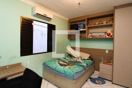 Quarto 1 de casa para alugar com 3 quartos, 210m² em Vila Paiva, São Paulo