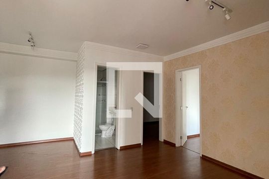 Sala de apartamento para alugar com 2 quartos, 70m² em Vila Nossa Senhora da Escada, Barueri