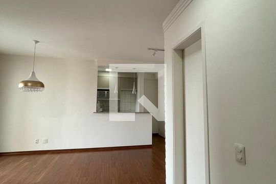 Sala de apartamento para alugar com 2 quartos, 70m² em Vila Nossa Senhora da Escada, Barueri
