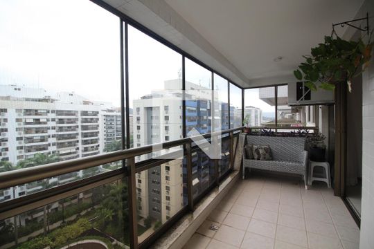 Varanda de apartamento para alugar com 2 quartos, 74m² em Barra da Tijuca, Rio de Janeiro