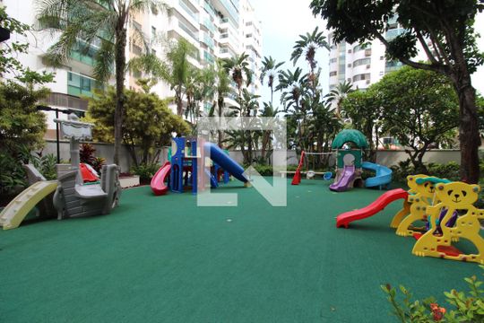 Playground de apartamento para alugar com 2 quartos, 74m² em Barra da Tijuca, Rio de Janeiro