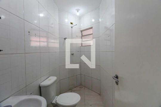 Banheiro de casa para alugar com 1 quarto, 38m² em Cidade Satelite Santa Barbara, São Paulo