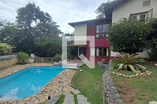 Casa à venda com 4 quartos, 254m² em Vila Progresso, Niterói