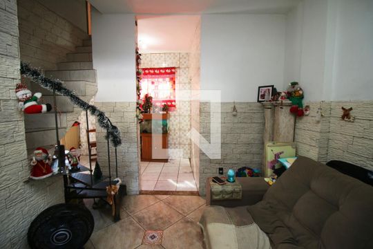Casa à venda com 2 quartos, 140m² em Irajá, Rio de Janeiro