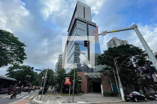 Fachada de kitnet/studio para alugar com 1 quarto, 30m² em Cerqueira César, São Paulo