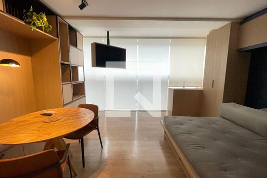 Studio de kitnet/studio para alugar com 1 quarto, 30m² em Cerqueira César, São Paulo