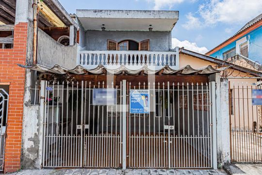 Fachada de casa à venda com 3 quartos, 127m² em Parque Sao Luis, São Paulo
