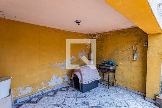 Quintal de casa à venda com 3 quartos, 127m² em Parque Sao Luis, São Paulo