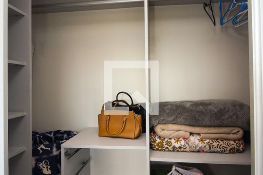 Closet do quarto 1 de apartamento à venda com 2 quartos, 52m² em Tristeza, Porto Alegre