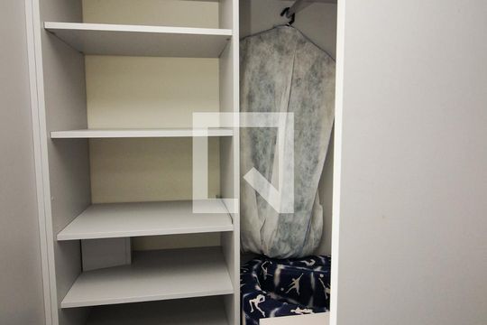 Closet do quarto 1 de apartamento à venda com 2 quartos, 52m² em Tristeza, Porto Alegre