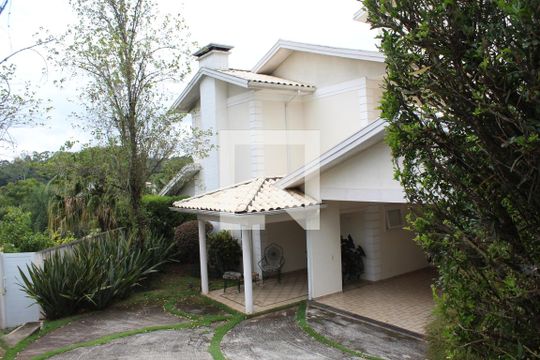 Fachada de casa de condomínio para alugar com 5 quartos, 1279m² em Jardim Passargada I, Cotia