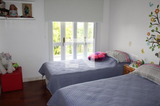 Suíte 3 de casa de condomínio para alugar com 5 quartos, 1279m² em Jardim Passargada I, Cotia