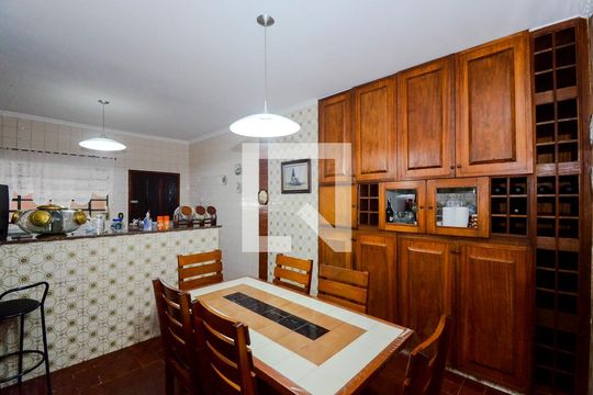 Cozinha de casa à venda com 3 quartos, 400m² em Vila Galvão, Guarulhos
