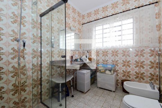Banheiro da Suíte de casa à venda com 3 quartos, 400m² em Vila Galvão, Guarulhos