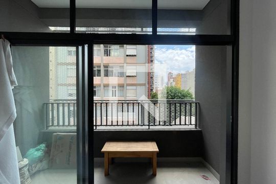 Varanda de kitnet/studio à venda com 1 quarto, 25m² em Pinheiros, São Paulo