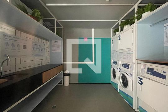 Lavanderia de kitnet/studio à venda com 1 quarto, 25m² em Pinheiros, São Paulo