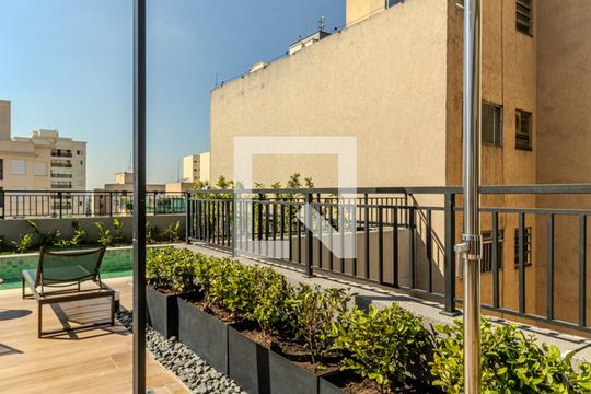 Ducha de kitnet/studio para alugar com 1 quarto, 24m² em Santa Cecilia, São Paulo
