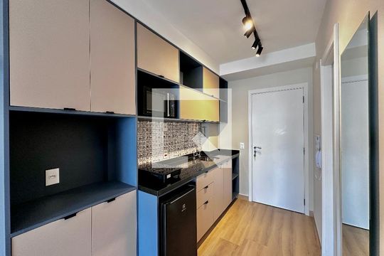 Studio de kitnet/studio para alugar com 1 quarto, 32m² em Jardim das Acacias, São Paulo