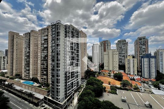 Vista de kitnet/studio para alugar com 1 quarto, 32m² em Jardim das Acacias, São Paulo